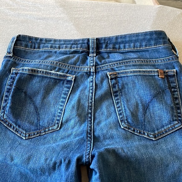 JOE’s Jeans Size 25 $50 Excellent Condition distressed - Picture 4 of 5